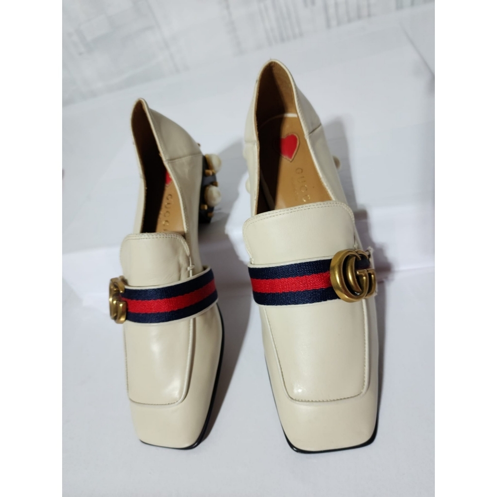 Gucci Peyton GG Sylvie Pearl Studded Loafer White Size 36